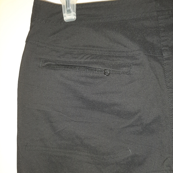 MEC Black Adjustable Waist Capris - Picture 5 of 7